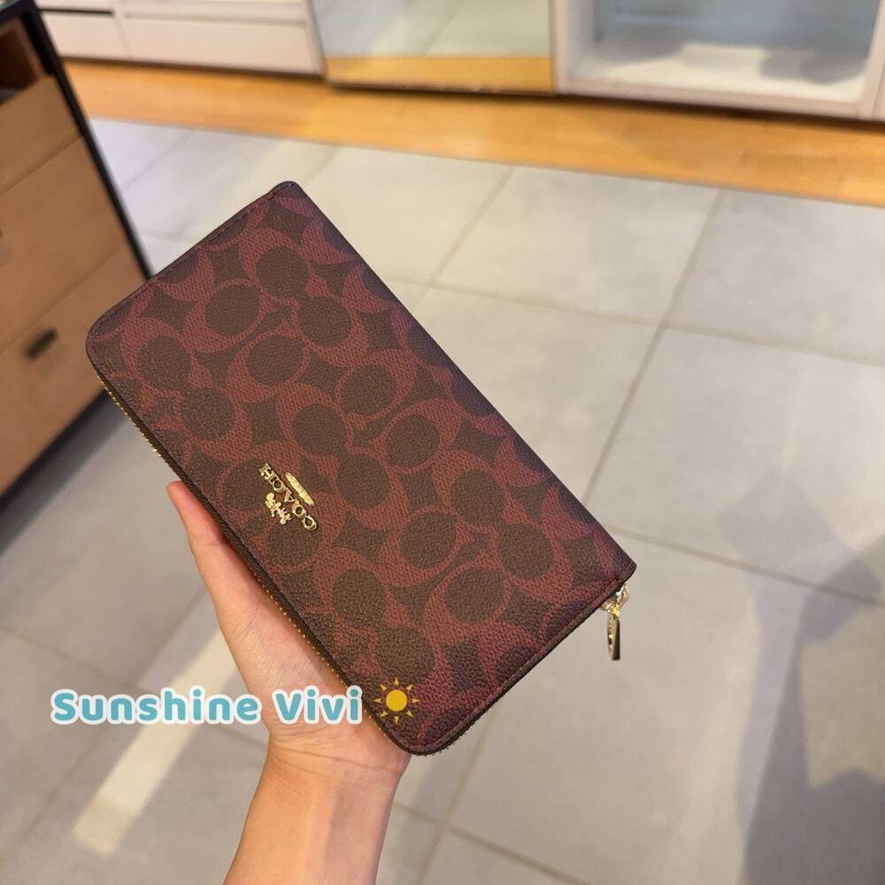NWT COACH CW778 Long Zip Around Wallet In Signature Canvas IM/BLACK CURRANT